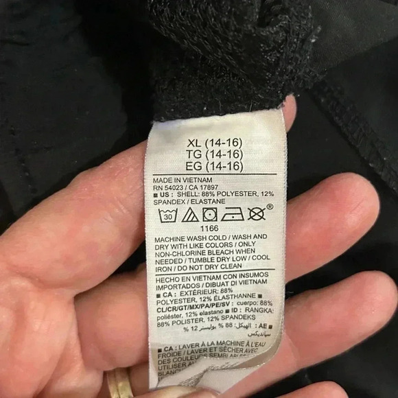 2 black skirt/skorts. Size XL 14/16 Old Navy black skort & SO brand tiered skirt - Picture 6 of 9
